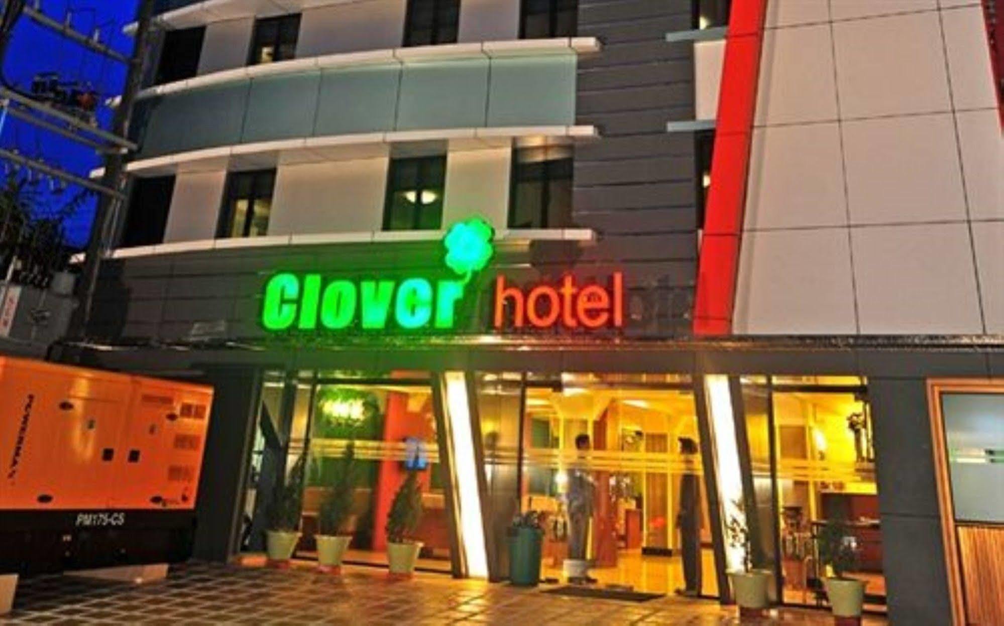 Clover Hotel Rangún Exteriér fotografie